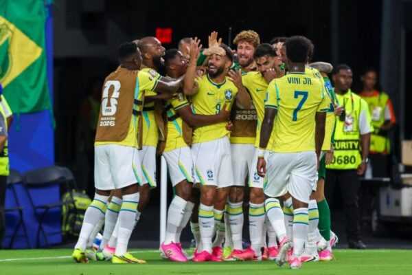 Carlo Ancelotti repete escalação através da 1ª vez no comando do Brasil carlo-ancelotti-repete-escalacao-pela-1a-vez-no-comando-do-brasil