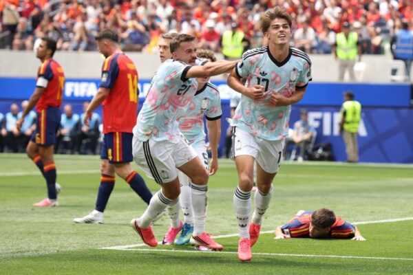 com-1-x-1-no-placar,-espanha-e-belgica-duelam-por-vaga-na-semi;-siga