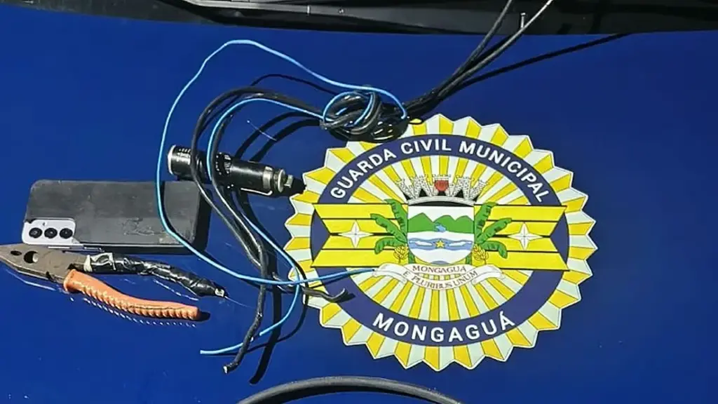 gcm-recupera-36-metros-de-fiacao-de-cobre-apos-abordagem-de-tres-adolescentes-em-mongagua