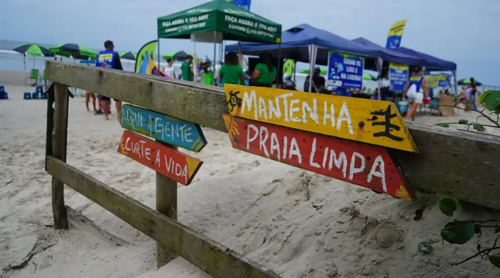 round-limpo-retira-272,5-quilos-de-residuos-das-praias-de-mongagua