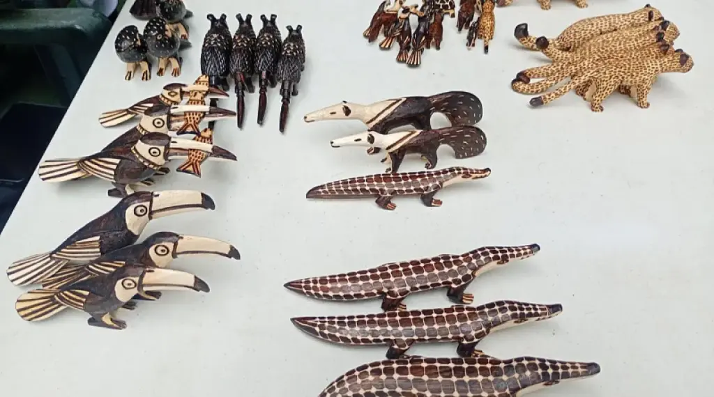 artesaos-indigenas-comecam-a-vender-produtos-na-feira-de-artesanato-do-jardim-samoa